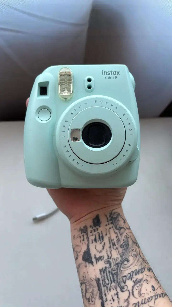 Cámara Instantánea Fujifilm Instax Mini 9 - 1