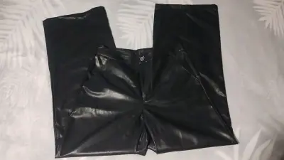 Pack de tres pantalones para mujer talla 36 nuevos - miniatura 4
