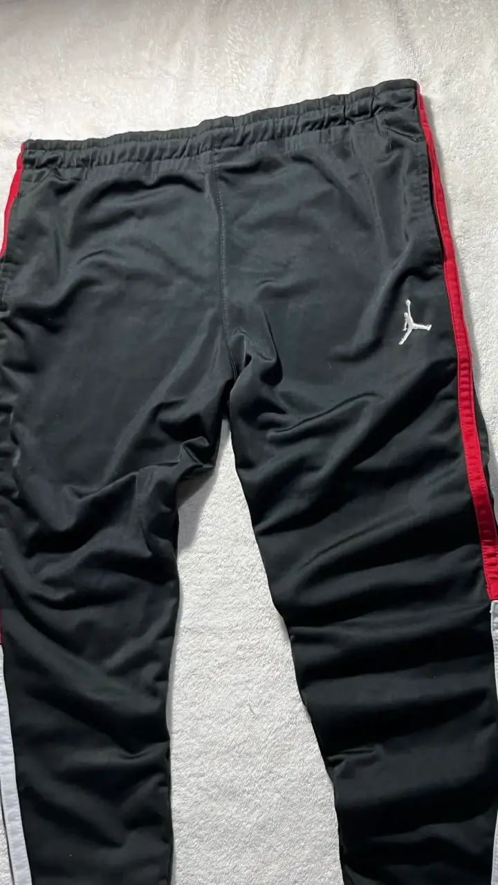 Pantalones deportivos negro jordan logo bordado - 3
