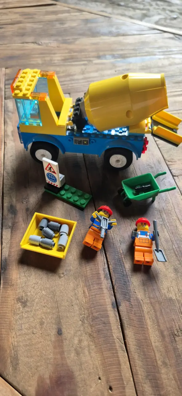 Set de construcción LEGO City Camión Hormigonera - 2