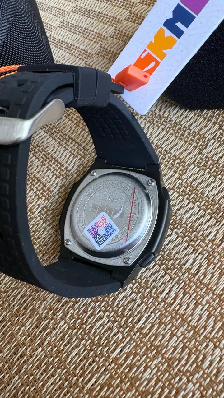 Reloj deportivo negro Skmei resistente al agua - 4