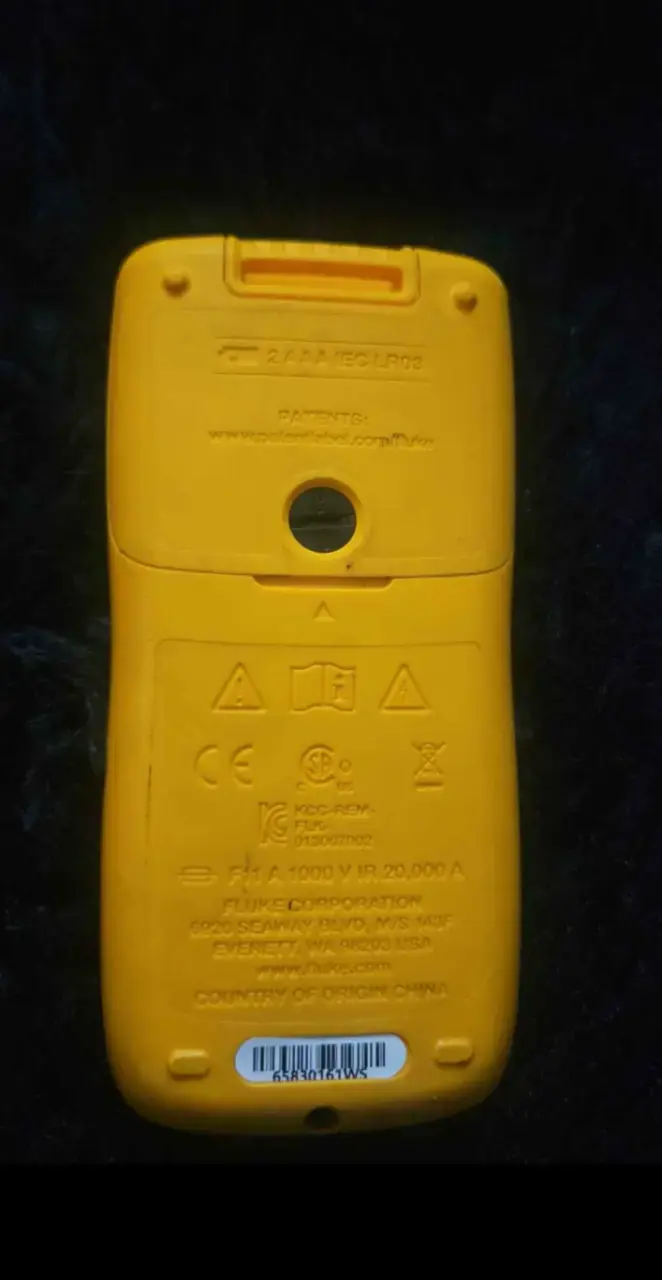Multímetro Digital Fluke 106 Compacto - 2