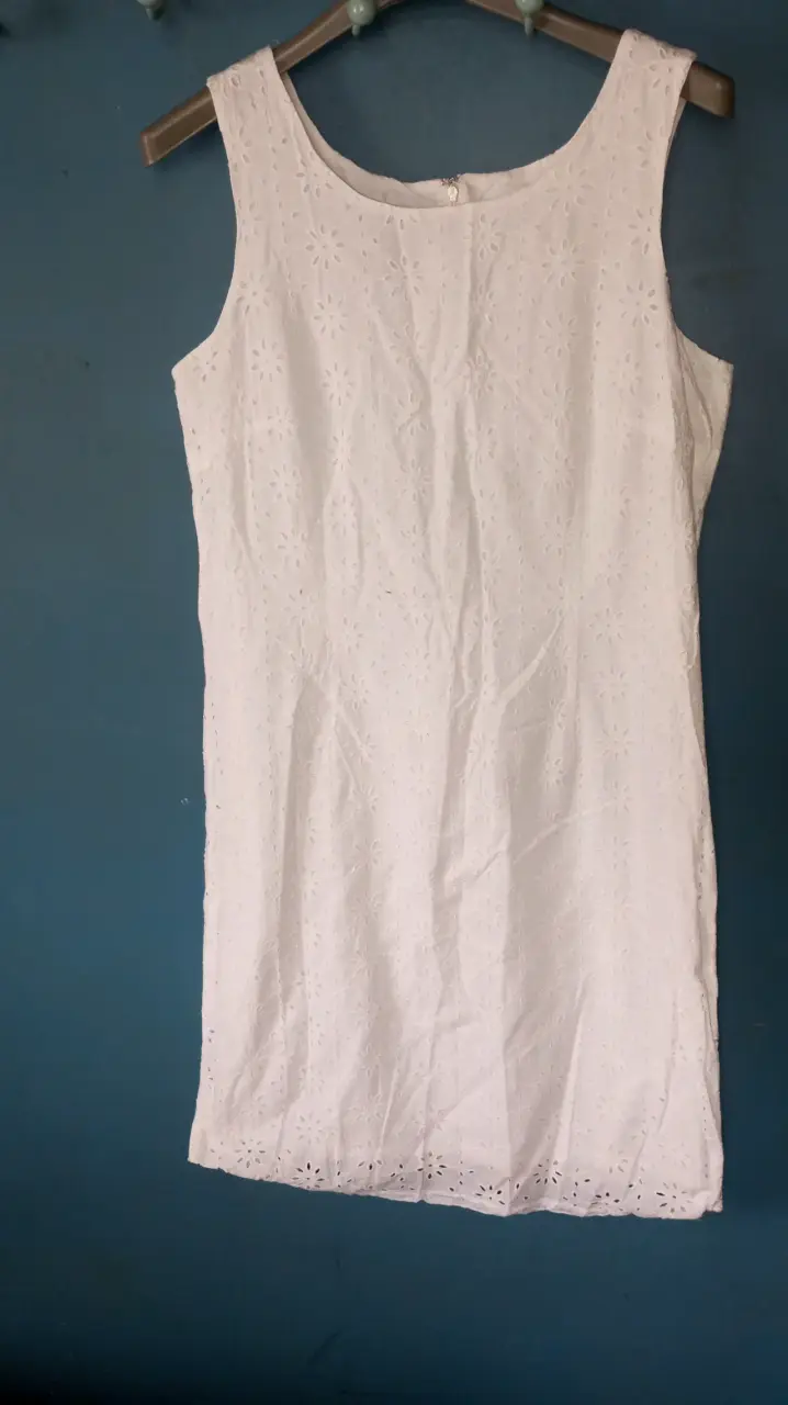 Vestido blanco sin mangas - 1