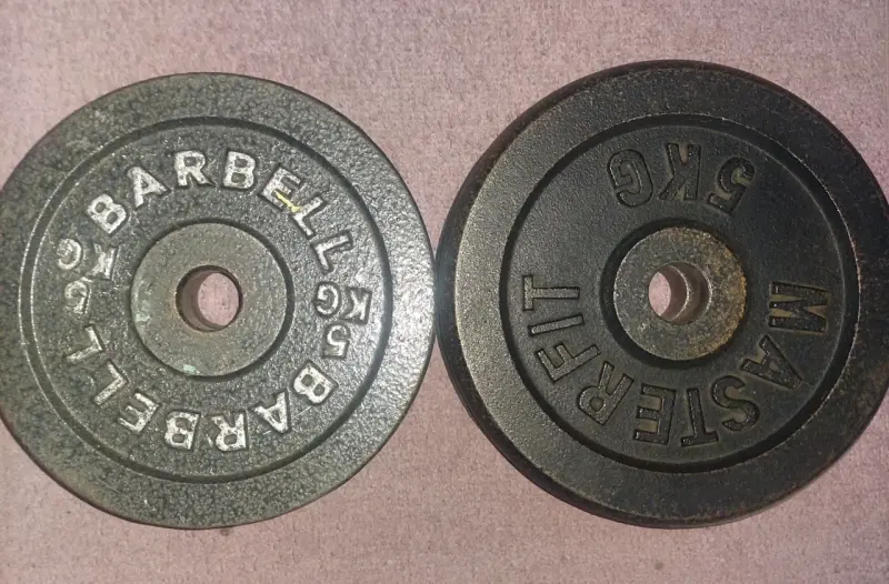 Discos de Pesas 5kg Masterfit y Barbell
