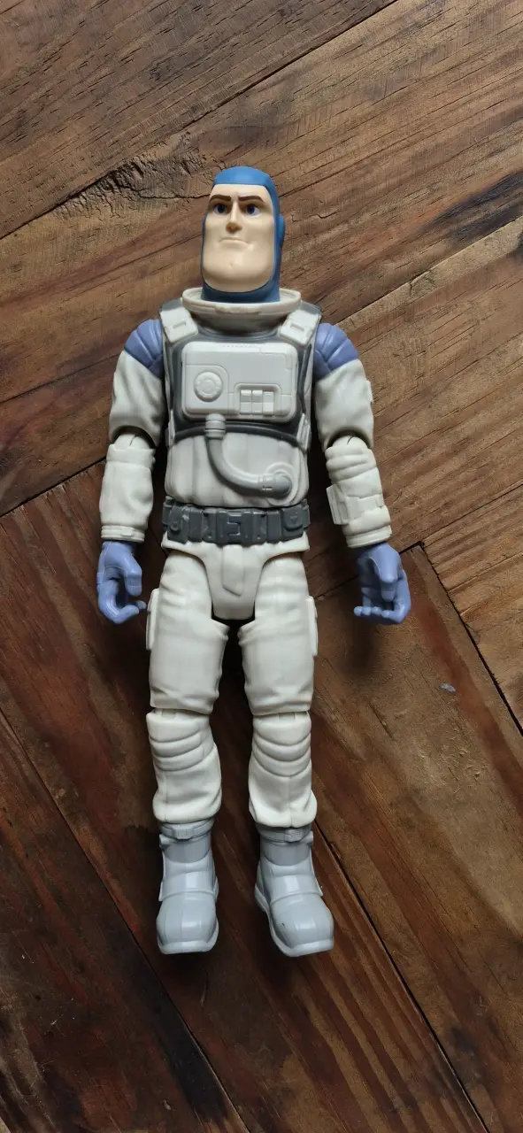 buzz layer articulado. Figura de acción espacial - 3