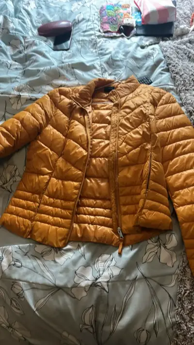 Chaqueta acolchada mostaza Vero Moda talla M nueva - miniatura 1