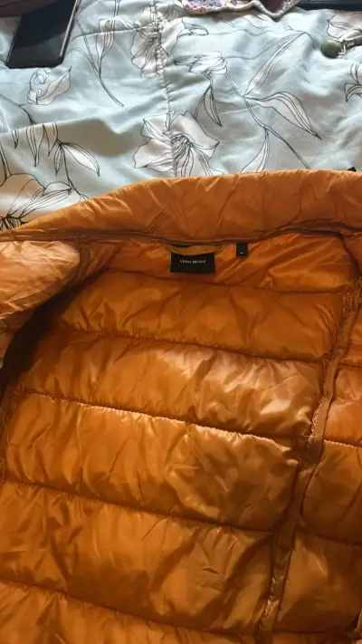 Chaqueta acolchada mostaza Vero Moda talla M nueva - miniatura 4
