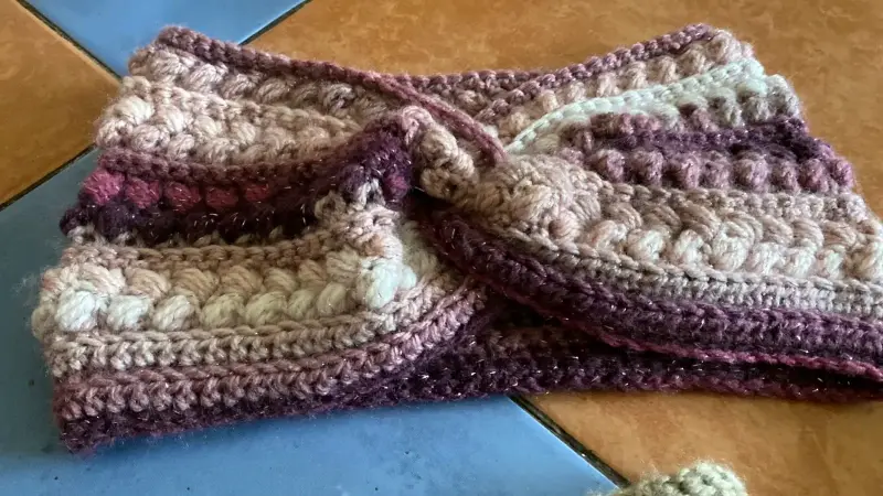 Cintillo tejido a crochet multicolor - 3