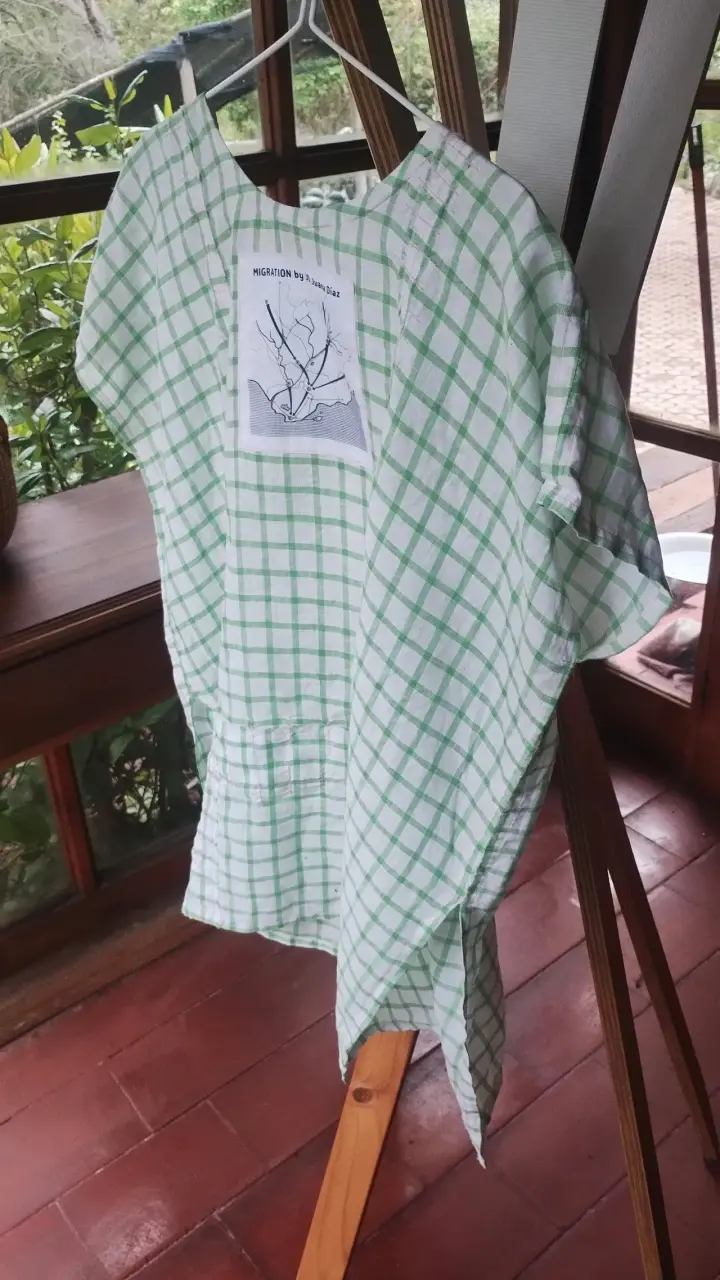 Blusa de Algodón Cuadros Verdes con Diseño Único - 6