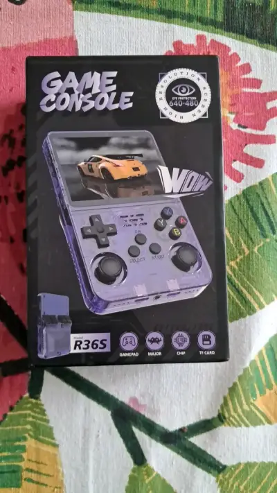 Consola de Juegos Portátil R36S - miniatura 1