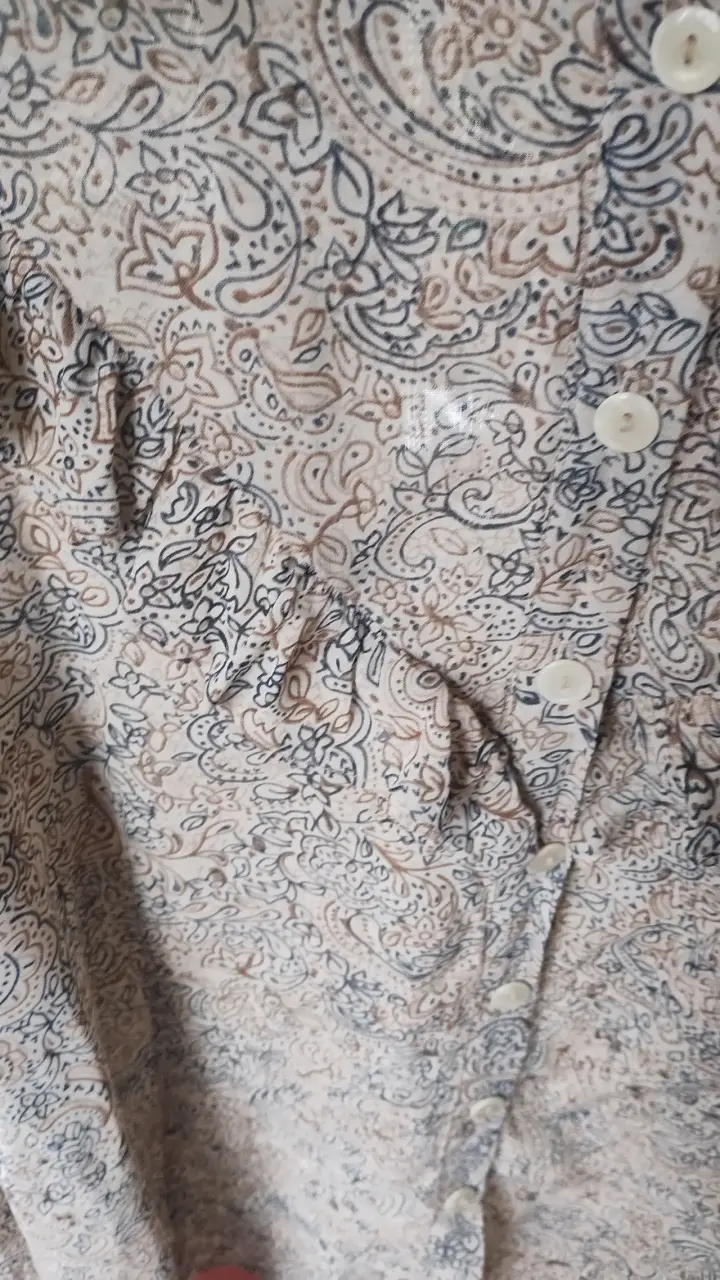 Blusa estampada con volantes para mujer - 2