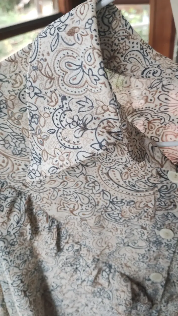 Blusa estampada con volantes para mujer - 3