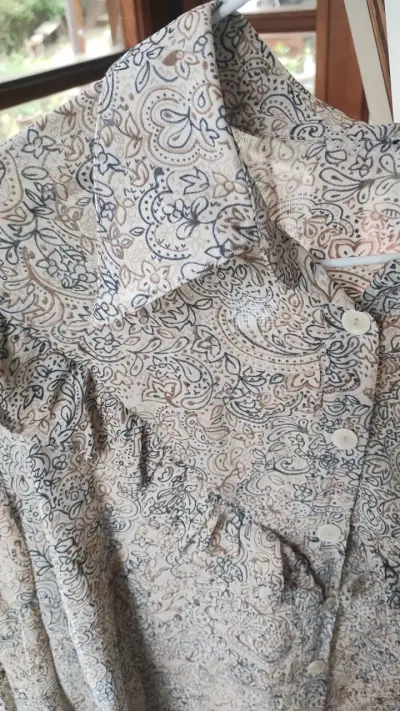 Blusa estampada con volantes para mujer - miniatura 4