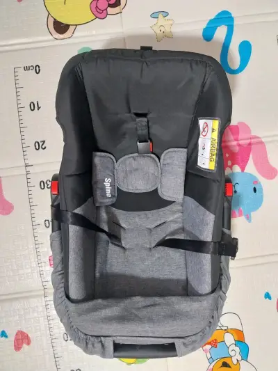 Silla de auto para bebé Bebesit con protección lateral - miniatura 2
