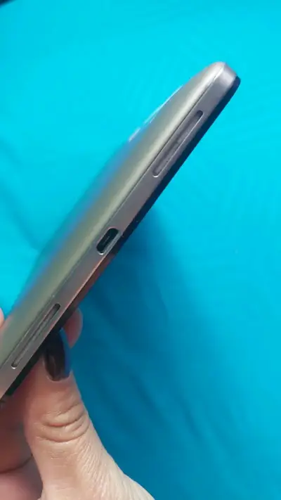 Tablet HP Slate 7 con Beats Audio - miniatura 3