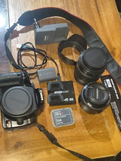 Cámara Canon EOS con accesorios y lentes - miniatura 3