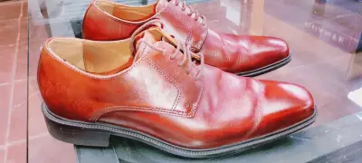 Zapatos de cuero marrón para hombre Guante - miniatura 1