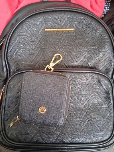 Mochila negra de cuero sintético Aldo con diseño geométrico - miniatura 10