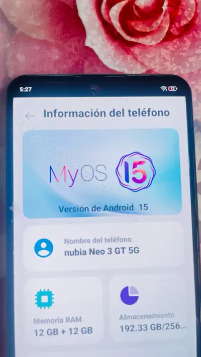 Smartphone Nubia Neo GT con diseño futurista - miniatura 4