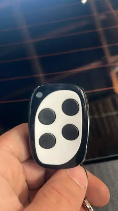 Control remoto Panda RF para portón eléctrico - miniatura 1