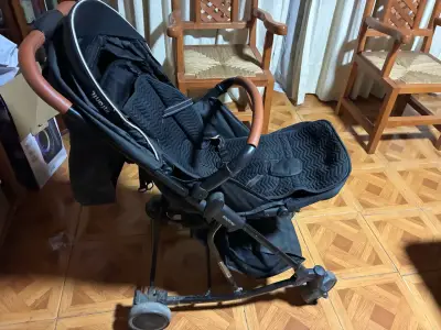 Coche de bebé Infanti Rocking negro con manillar marrón - miniatura 1