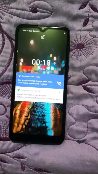 Smartphone Azumi negro en buen estado - miniatura 1