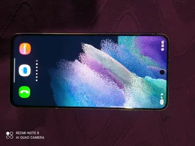 Smartphone Samsung Galaxy en buen estado - miniatura 1
