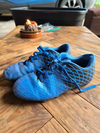Zapatillas de fútbol azules talla 32 - miniatura 1