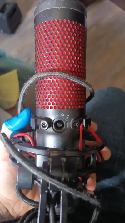 Micrófono HyperX con soporte antivibración - miniatura 3