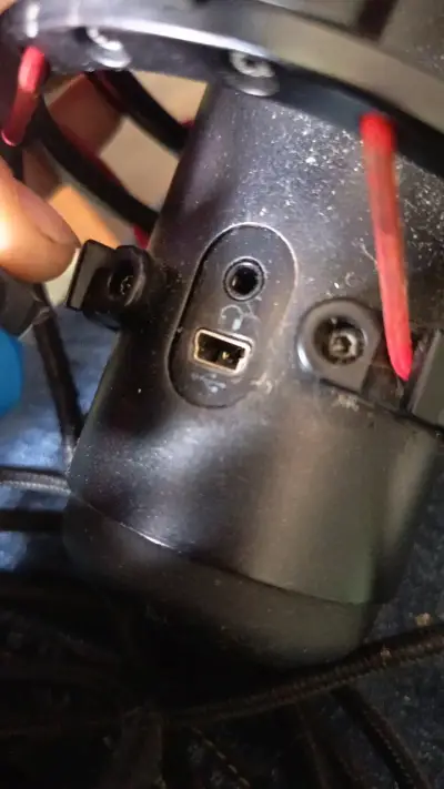 Micrófono HyperX con soporte antivibración - miniatura 4