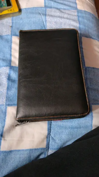 Biblia de la Prisión con funda de cuero - miniatura 1