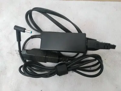 Cargador de Laptop HP 45W 19.5V - miniatura 1