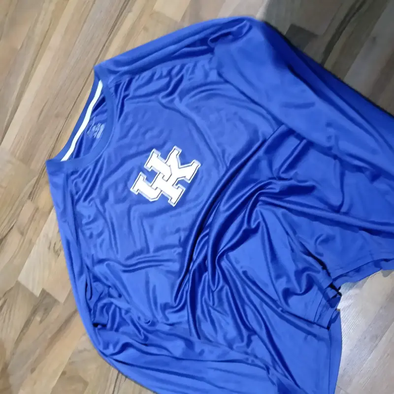 Camiseta deportiva azul Champion talla XL - 1