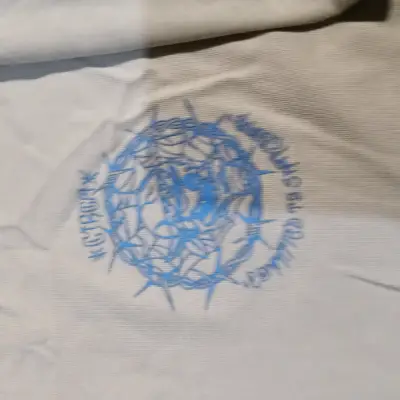 Polera blanca con diseño azul - miniatura 4