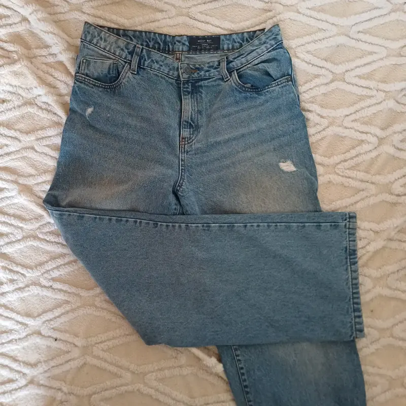 Jeans anchos de mezclilla azul desgastados - 2
