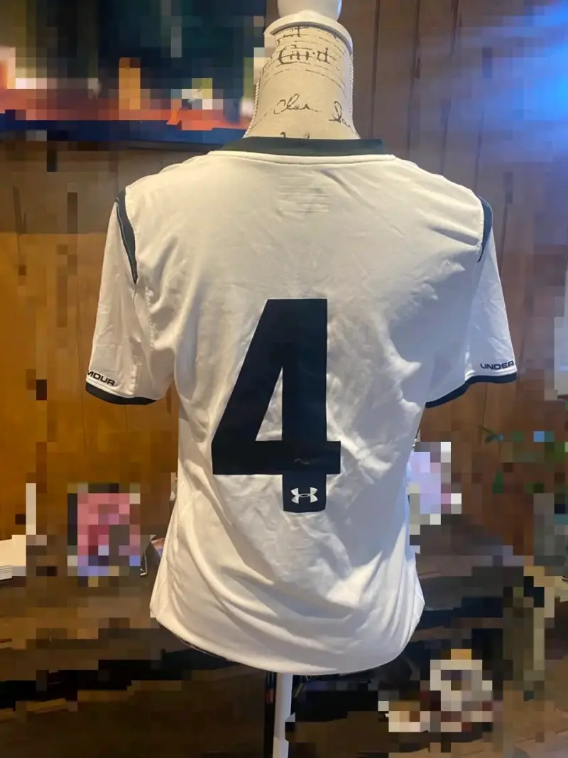 Camiseta Colo-Colo Under Armour edición especial - 4