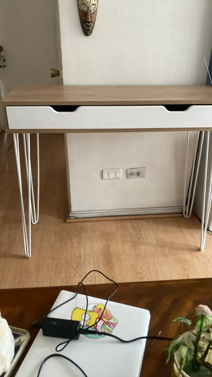Arrimó, con cajones, patas en hierro , y madera - 1