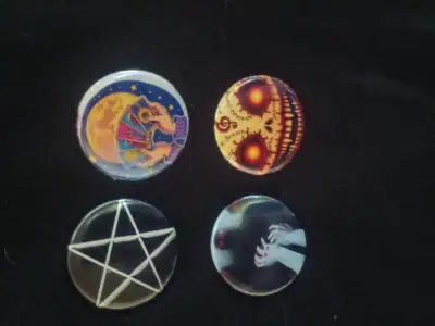 Set de chapitas decorativas con diseños variados - miniatura 2
