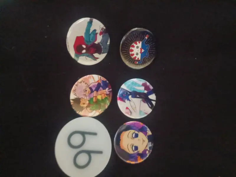 Set de chapitas decorativas con diseños variados - 3