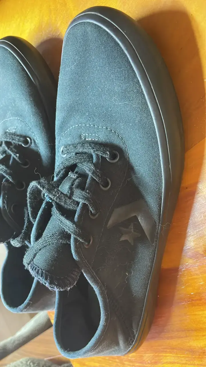 Zapatillas negras Converse casuales - 3