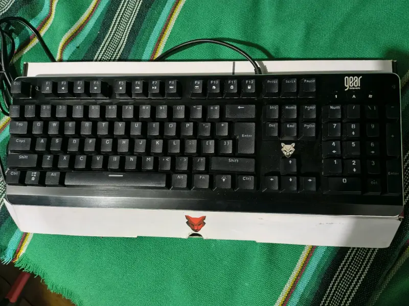 Teclado Gamer Gear Centurion con Retroiluminación - 3