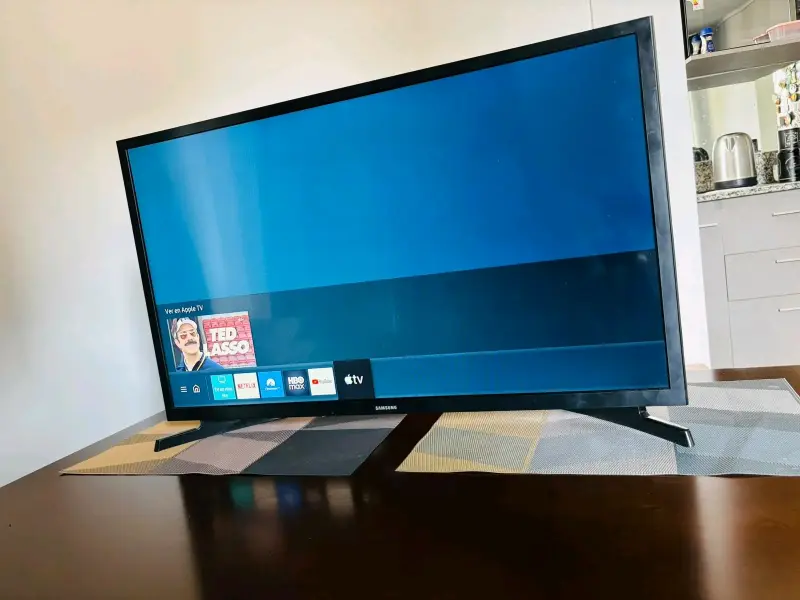 Televisor Samsung Smart TV 32 pulgadas - 1