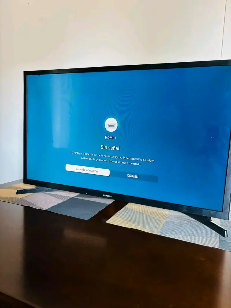 Televisor Samsung Smart TV 32 pulgadas - 2
