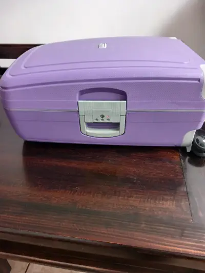 Maleta rígida morada Samsonite con ruedas - miniatura 3