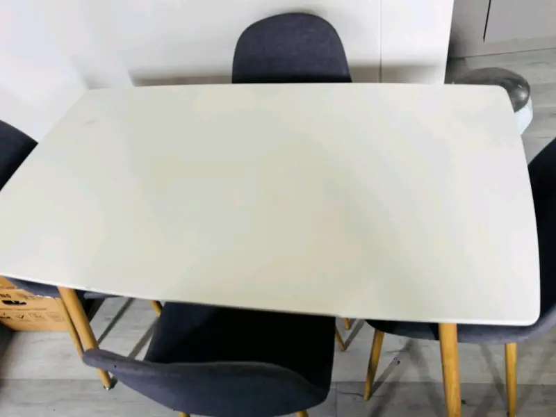 Juego de comedor moderno con sillas grises - 3