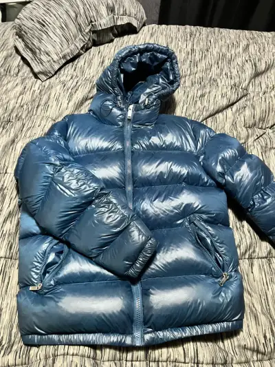 Chaqueta acolchada azul con capucha Zara - miniatura 1