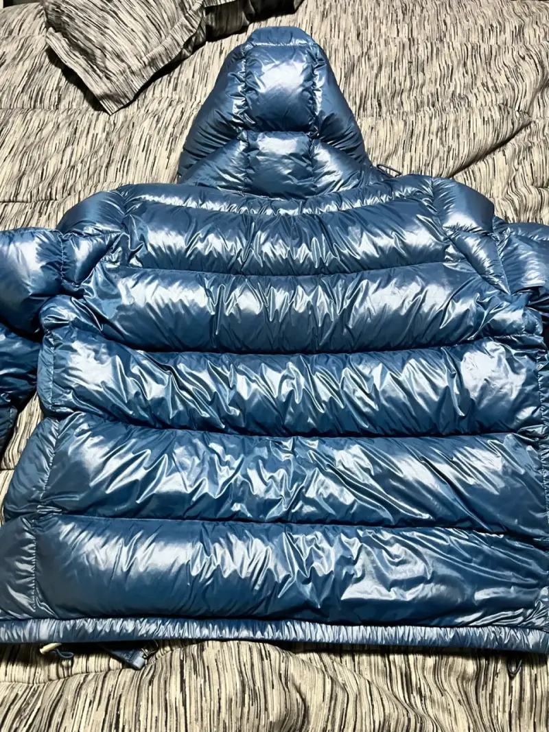 Chaqueta acolchada azul con capucha Zara - 3
