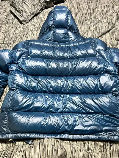 Chaqueta acolchada azul con capucha Zara - miniatura 3