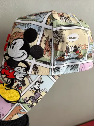 Gorra de Mickey Mouse con diseño de cómic - miniatura 2