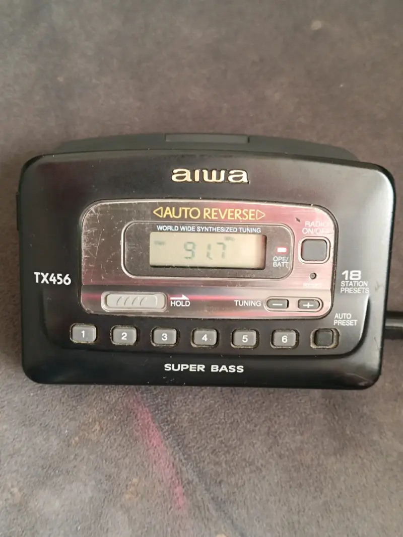 Walkman Aiwa TX456 con Auto Reverse y Super Bass - 1